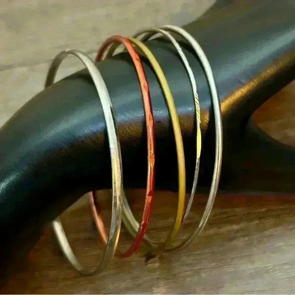 Set of 5 Mixed Metal Tones Vintage Bangle Bracelets - Picture 1 of 3